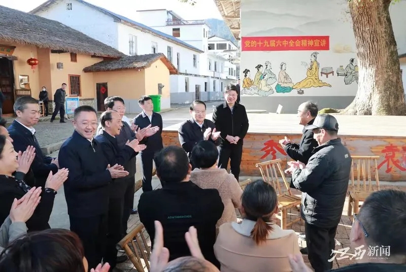 2021.12.7易煉紅在宜春調研：高標準高質量建設區(qū)域性中心城市（1）.webp.jpg